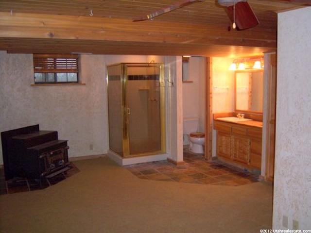 913 Violet Dr, Sandy, UT 84094 — photo 5