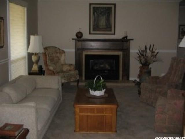 319 E Ridgeline Dr E, Washington Terrace, UT 84405 — photo 2