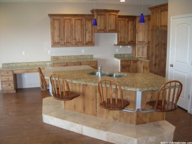 2021 E Pheasant Ln, Lake Point, UT 84074 — photo 7