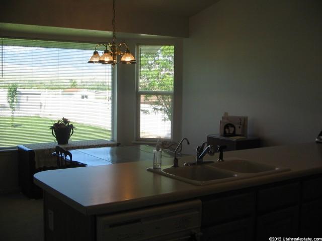 896 S Ruben Ct E, Grantsville, UT 84029 — photo 5