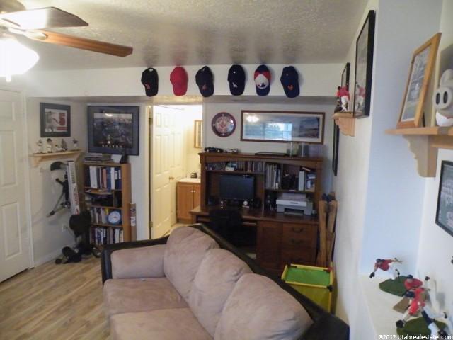 1054 W 2600 N, Layton, UT 84041 — photo 4