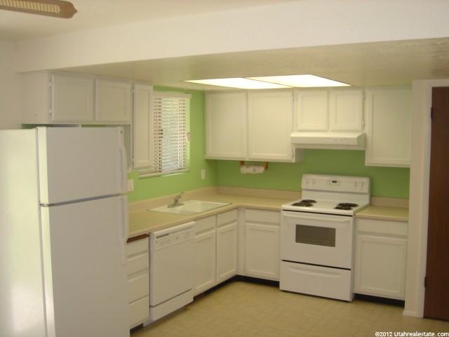 2203 N 2475 W, Clinton, UT 84015 — photo 2