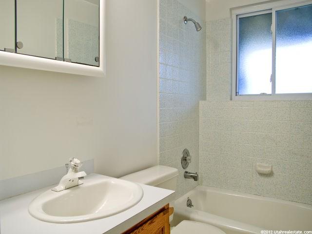 1139 N Angel St, Layton, UT 84041 — photo 7