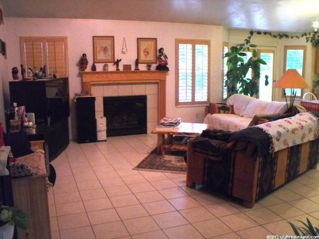 1058 W 1175 N, Clinton, UT 84015 — photo 8
