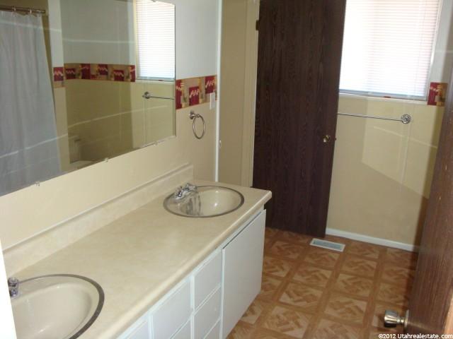 264 E 500 S, Mt Pleasant, UT 84647 — photo 10