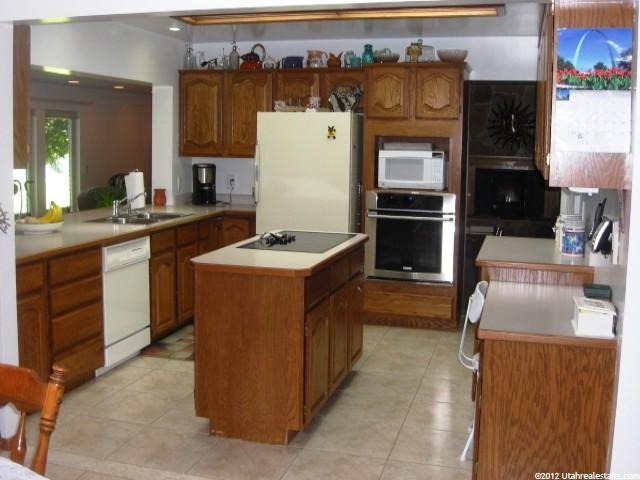 1616 E 1000 N, Layton, UT 84040 — photo 3