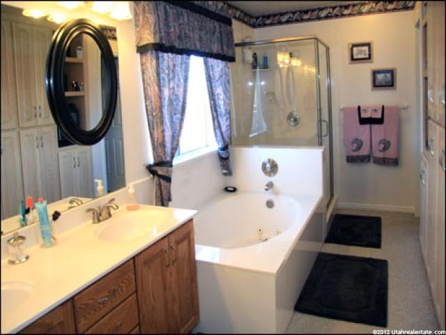 11516 Cherry Hill Dr, Sandy, UT 84094 — photo 9