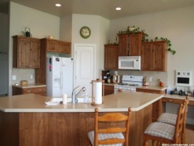 951 Mill Shadow Dr, Kaysville, UT 84037 — photo 3
