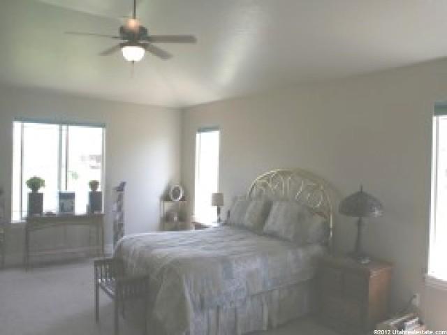 951 Mill Shadow Dr, Kaysville, UT 84037 — photo 4