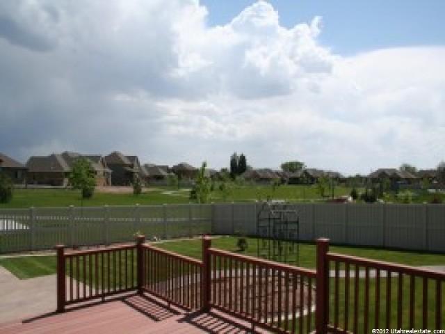 951 Mill Shadow Dr, Kaysville, UT 84037 — photo 7