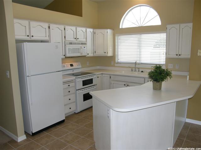 8067 Nighthawk Dr, Sandy, UT 84094 — photo 3