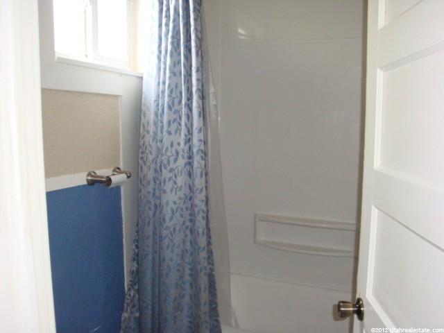 380 E 100 N, Vernal, UT 84078 — photo 6