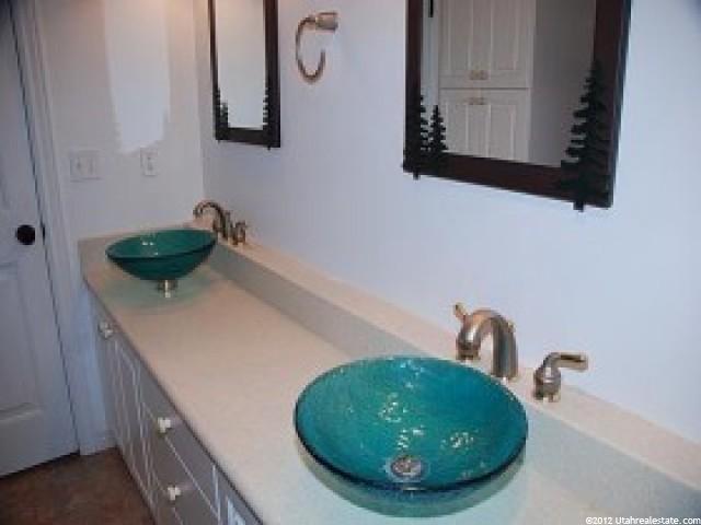 1497 S Ridgeline Dr, Timber Lakes, UT 84032 — photo 9