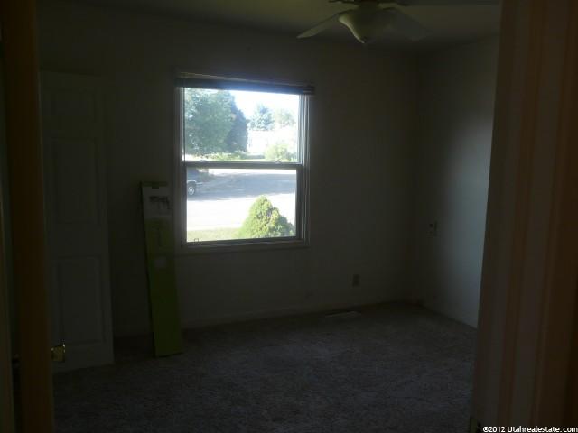 162 S Lakeview Dr, Clearfield, UT 84015 — photo 6