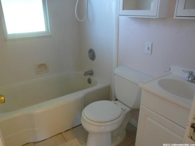 162 S Lakeview Dr, Clearfield, UT 84015 — photo 7