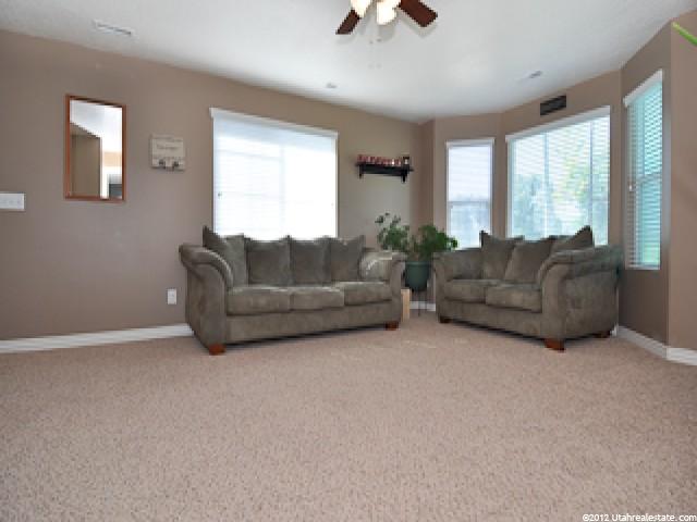 399 W 1925 N, Harrisville, UT 84414 — photo 2