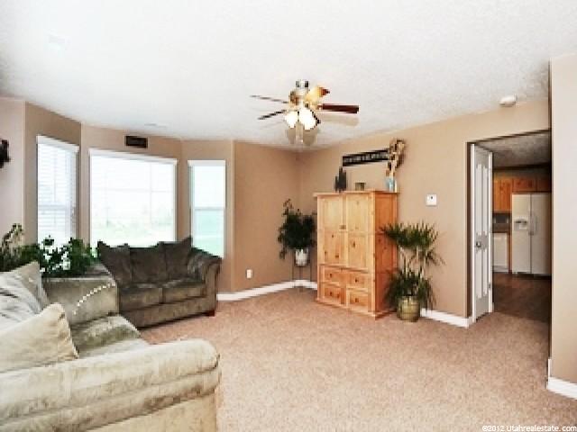 399 W 1925 N, Harrisville, UT 84414 — photo 3