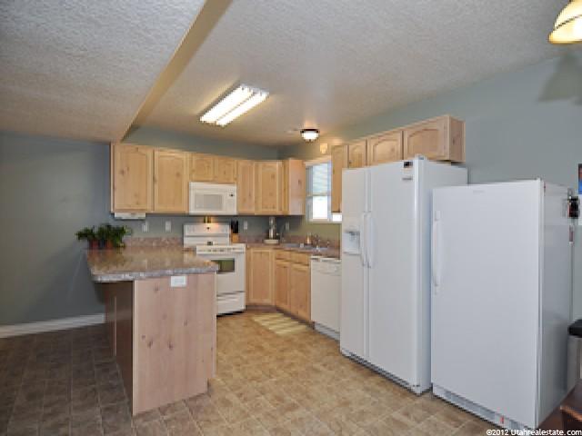 399 W 1925 N, Harrisville, UT 84414 — photo 4