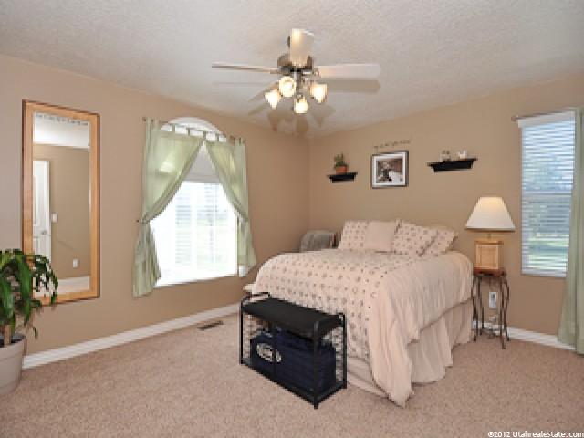 399 W 1925 N, Harrisville, UT 84414 — photo 5