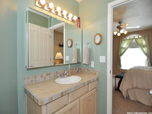 399 W 1925 N, Harrisville, UT 84414 — photo 6
