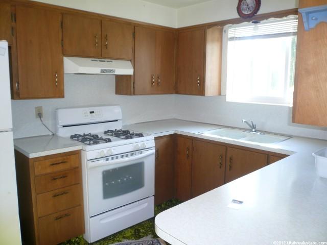 460 S Center St, Wellsville, UT 84339 — photo 7