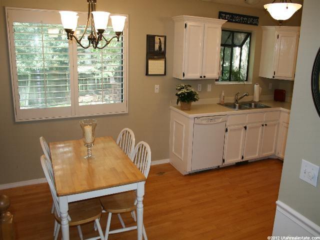 8916 S Flatiron Dr E, Sandy, UT 84093 — photo 3