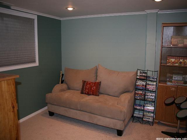 8916 S Flatiron Dr E, Sandy, UT 84093 — photo 5