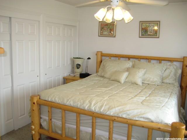 547 W 950 N, Clinton, UT 84015 — photo 8