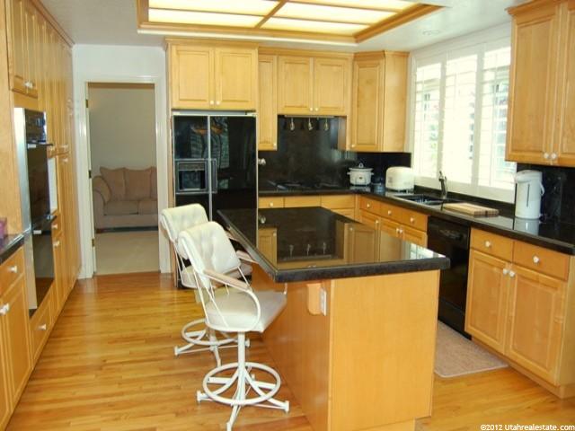 6187 S 2090 E, Holladay, UT 84121 — photo 3
