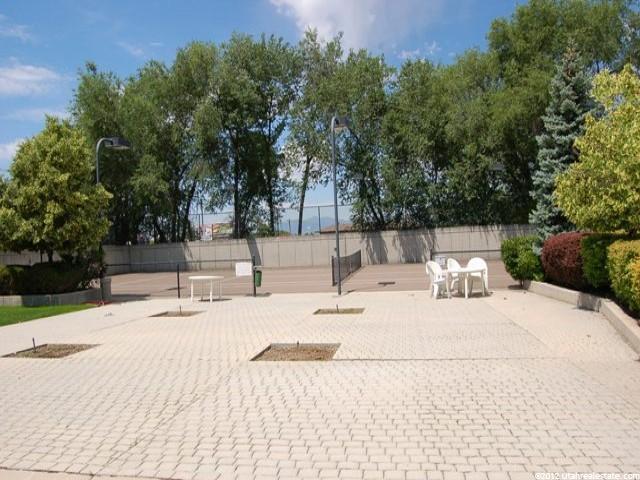 6187 S 2090 E, Holladay, UT 84121 — photo 9