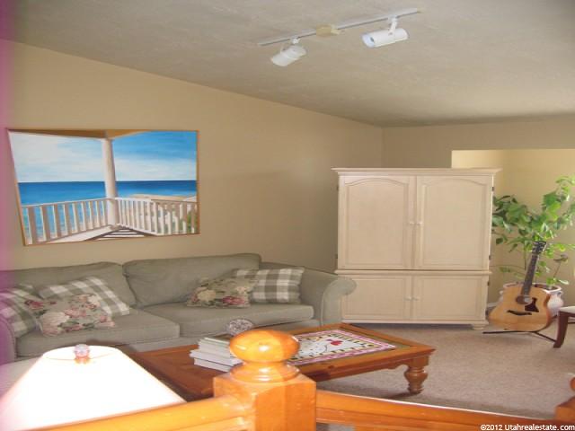 587 S 2925 W, Syracuse, UT 84075 — photo 4