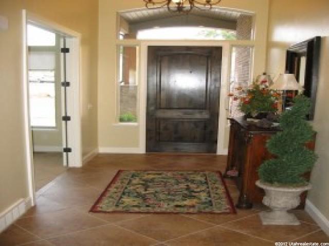 581 Oakview Ct, North Salt Lake, UT 84054 — photo 2