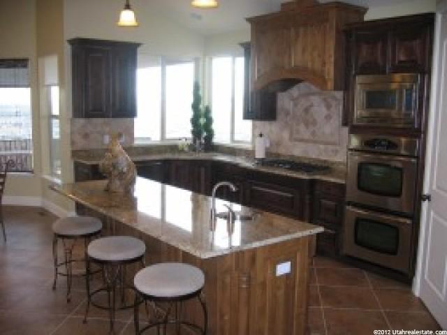 581 Oakview Ct, North Salt Lake, UT 84054 — photo 6