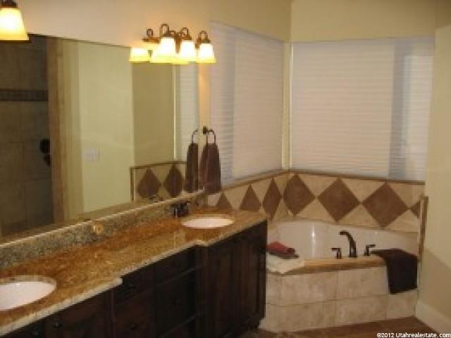 581 Oakview Ct, North Salt Lake, UT 84054 — photo 9
