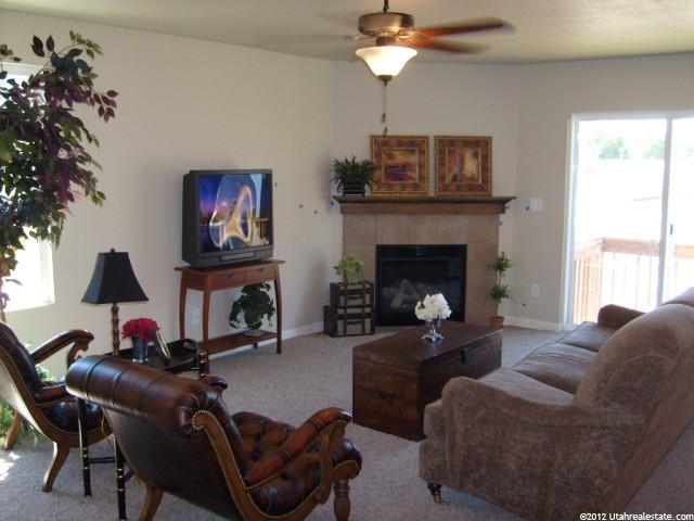 2528 Olivia St, West Haven, UT 84401 — photo 2