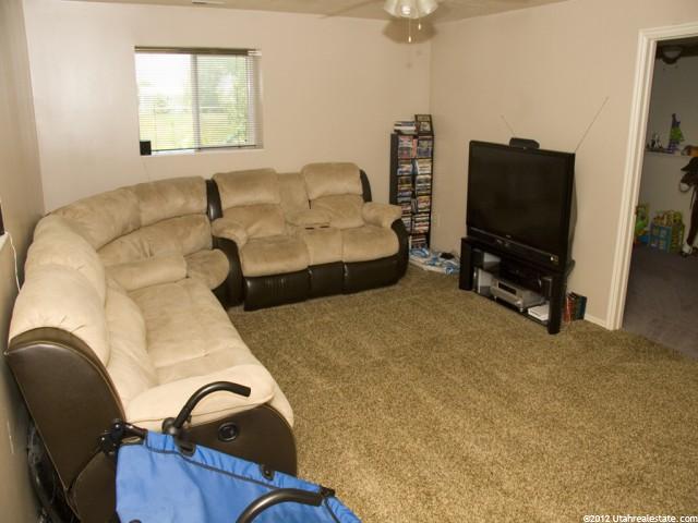 5841 S 3200 W, Roy, UT 84067 — photo 8