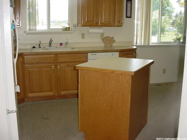 656 S 7700 E, Huntsville, UT 84317 — photo 5