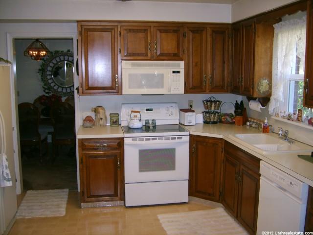 942 Tyler Ave, Ogden, UT 84404 — photo 11