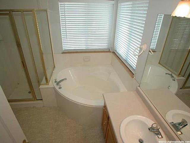 197 Stonepark Cir, Draper, UT 84020 — photo 10