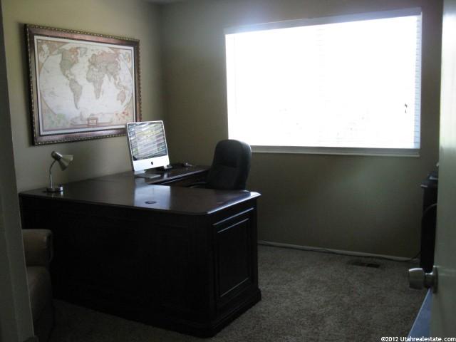 9686 Buttonwood Dr, Sandy, UT 84092 — photo 4