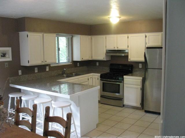 9686 Buttonwood Dr, Sandy, UT 84092 — photo 6
