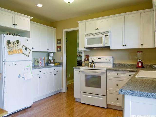 937 N 900 E, Bountiful, UT 84010 — photo 5