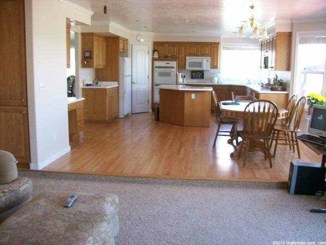 2857 E Newcastle Dr S, Sandy, UT 84093 — photo 2