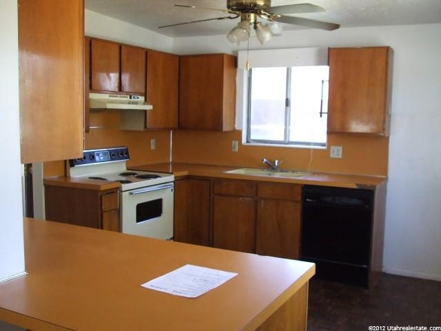 10122 S 360 E, Sandy, UT 84070 — photo 2