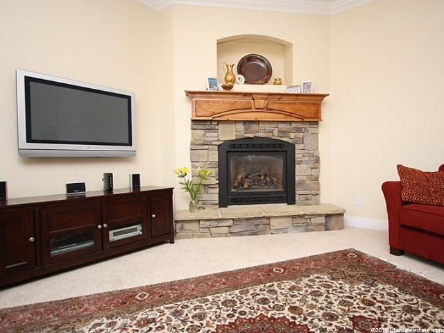 563 N Peregrine Cv E, Layton, UT 84040 — photo 11