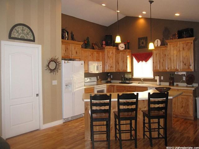 145 W 400 S, Hyde Park, UT 84318 — photo 9