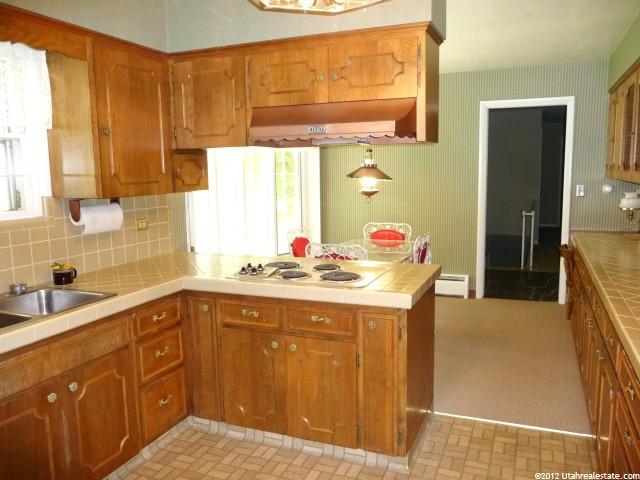 1041 N 1800 E, Logan, UT 84341 — photo 3