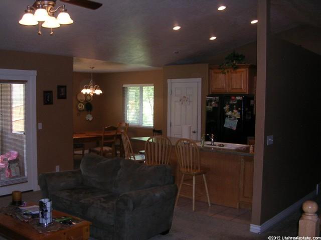 1018 Canterbury Dr, Logan, UT 84321 — photo 3
