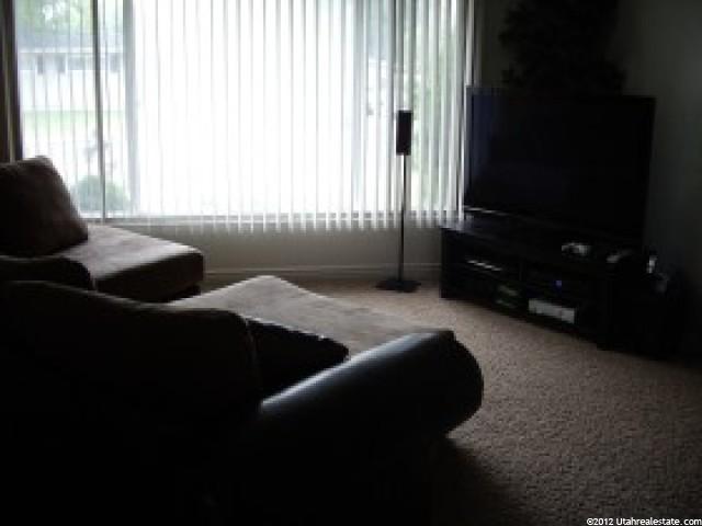 389 W 1425 N, Clinton, UT 84015 — photo 2