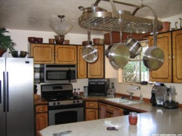 9475 David St, Sandy, UT 84070 — photo 2